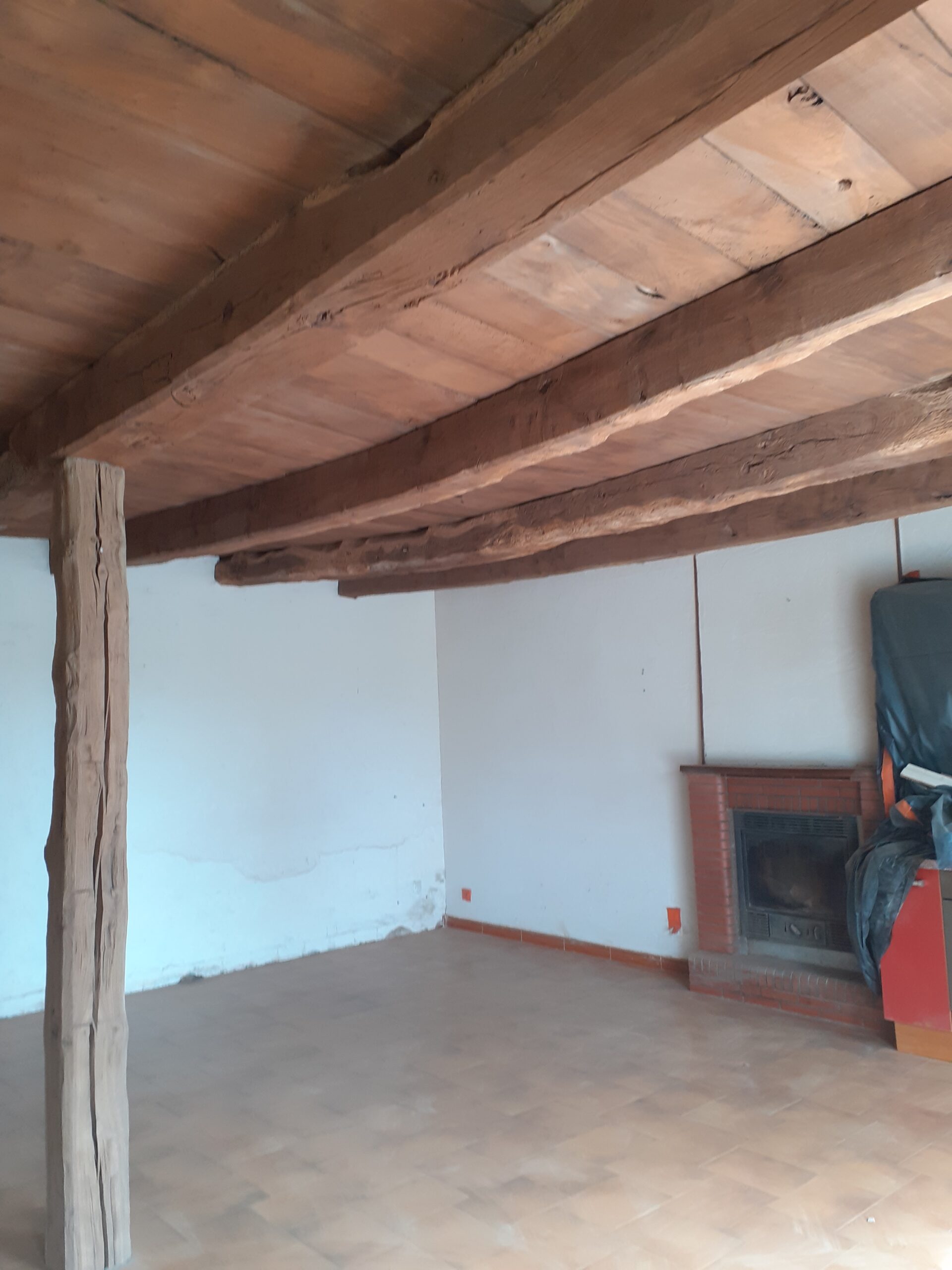 Sablage poutres et plancher bois – BREIZH Aérogommage